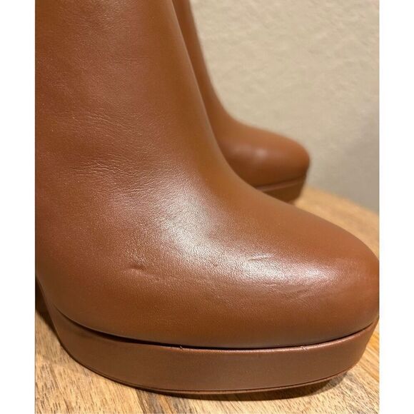 Michael Kors Womens 8.5 Parker Platform Caramel Leather Bootie Gold Charm Accent - Picture 6 of 8